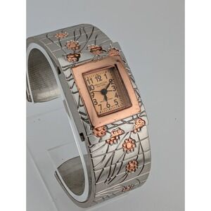 Vellacio New York Bangle Watch 31mm Case  Silver/Rose Gold Flowers- New Battery
